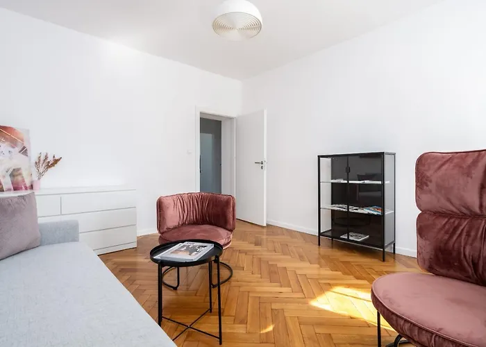 Rycerska With Parking By Renters דירה