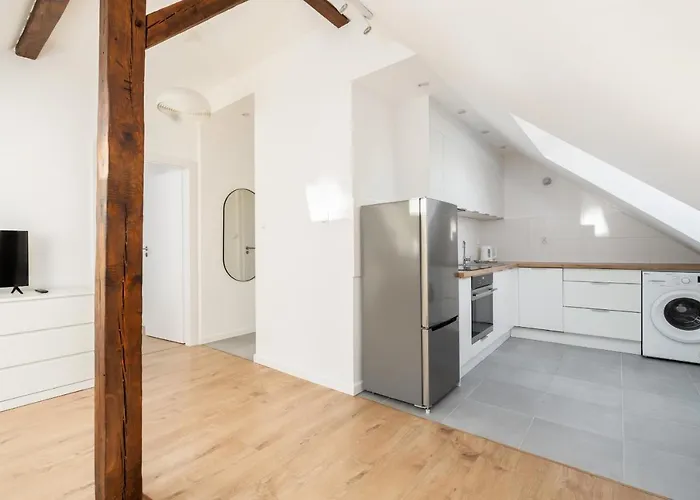 Rycerska With Parking By Renters *