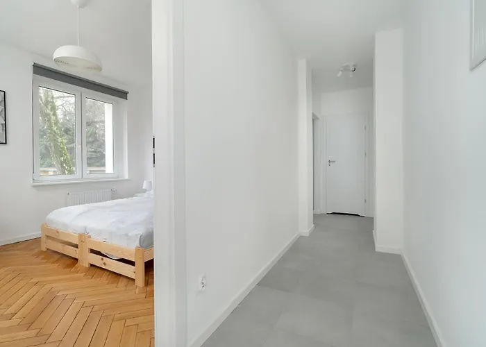 Rycerska With Parking By Renters *