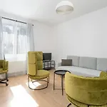 Rycerska With Parking By Renters *