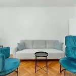 Διαμέρισμα Rycerska With Parking By Renters