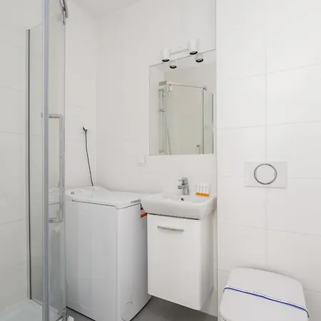 Apartamento Rycerska With Parking By Renters Poznan