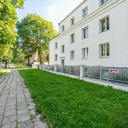 Rycerska With Parking By Renters Apartament Poznań