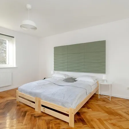 Rycerska With Parking By Renters ポズナン