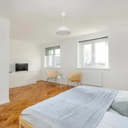 Apartment Rycerska With Parking By Renters Poznan