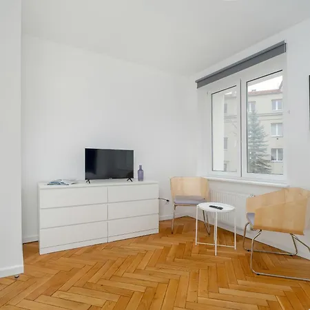 Rycerska With Parking By Renters Apartament Poznań
