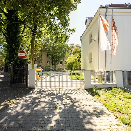 Rycerska With Parking By Renters * Poznań