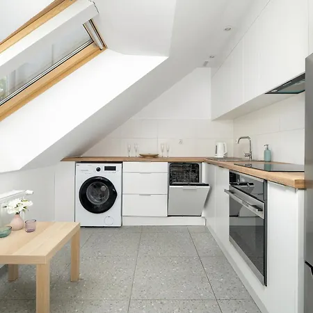 Rycerska With Parking By Renters Apartamento Poznan