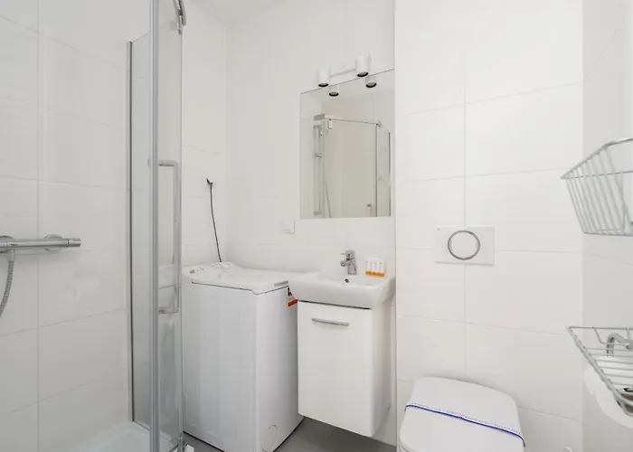 Apartment Rycerska With Parking By Renters Poznan