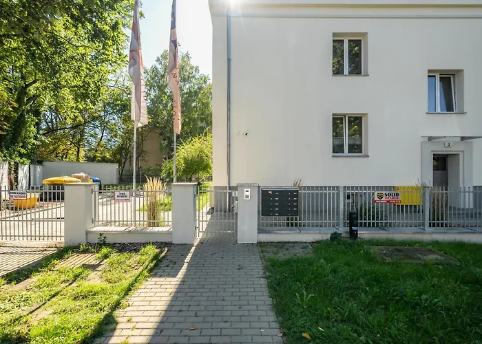 Rycerska With Parking By Renters * Poznan