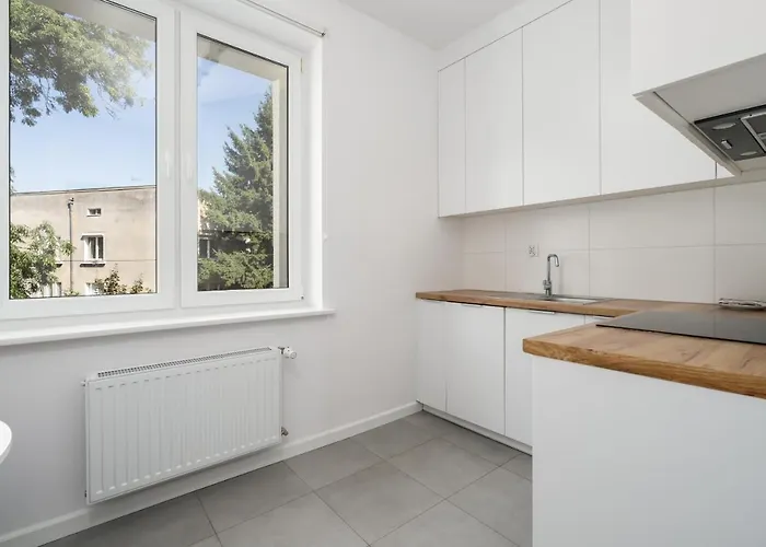 Rycerska With Parking By Renters Apartment