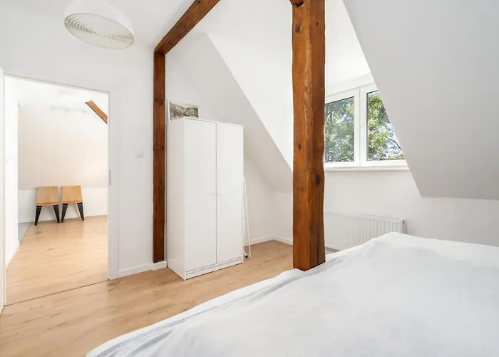 Rycerska With Parking By Renters