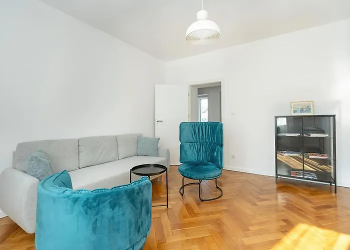 Rycerska With Parking By Renters