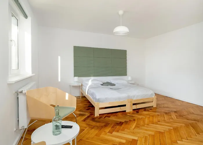 Apartment Rycerska With Parking By Renters