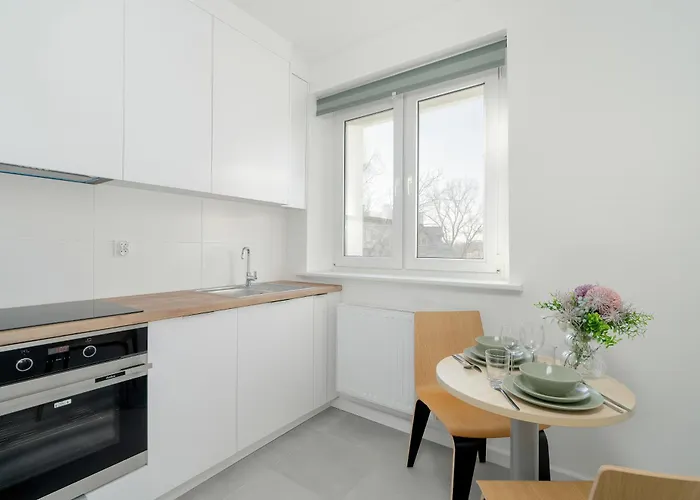 Rycerska With Parking By Renters Apartment Poznan