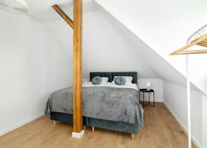 Apartment Rycerska With Parking By Renters