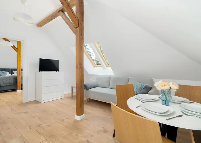 Rycerska With Parking By Renters * Poznan